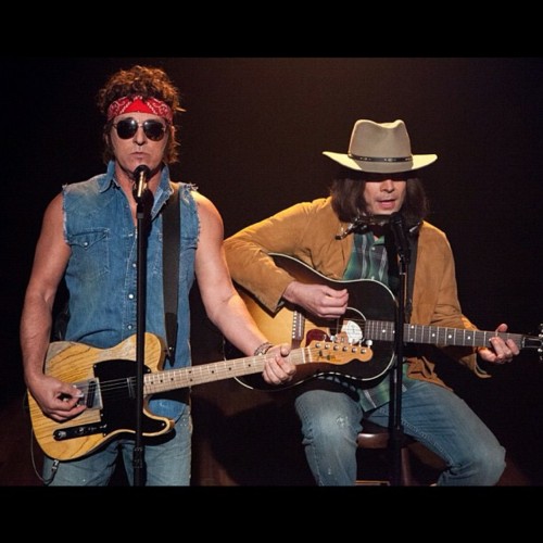 MatR Bruce Springsteen and Jimmy Fallon, “Sexy and I Know It” E